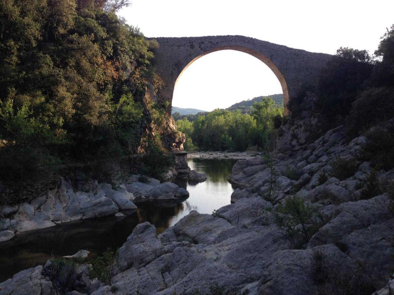 Can Pei Oix Buitenkant foto